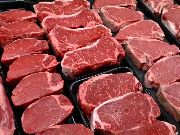 Снят запрет на ввоз говядины с двух предприятий Бразилии