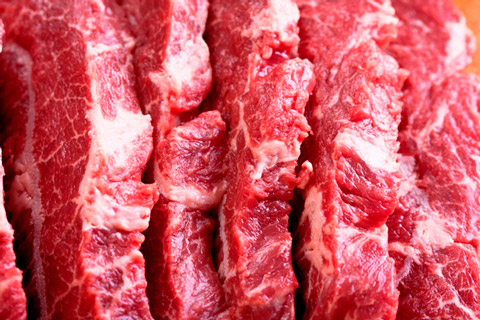 Мировое производство мяса в этом году упадет на 1,7%