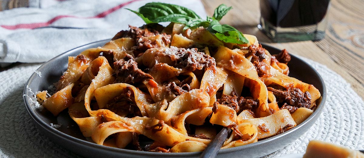 Рагу из американской говядины в красном вине