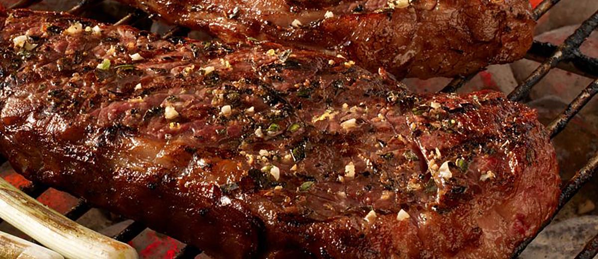 Стрип стейки из американской говядины с садовыми травами