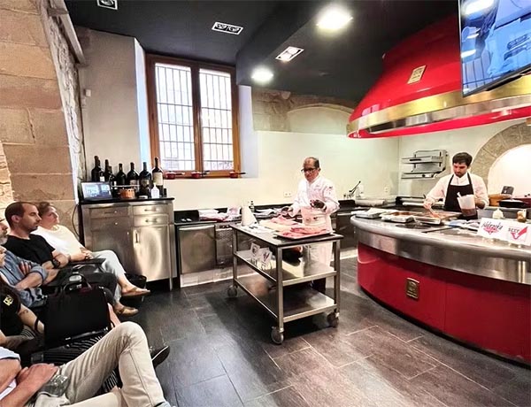 Alternative U.S. Beef Cuts, U.S. Pork Featured at Training Sessions in Spain
